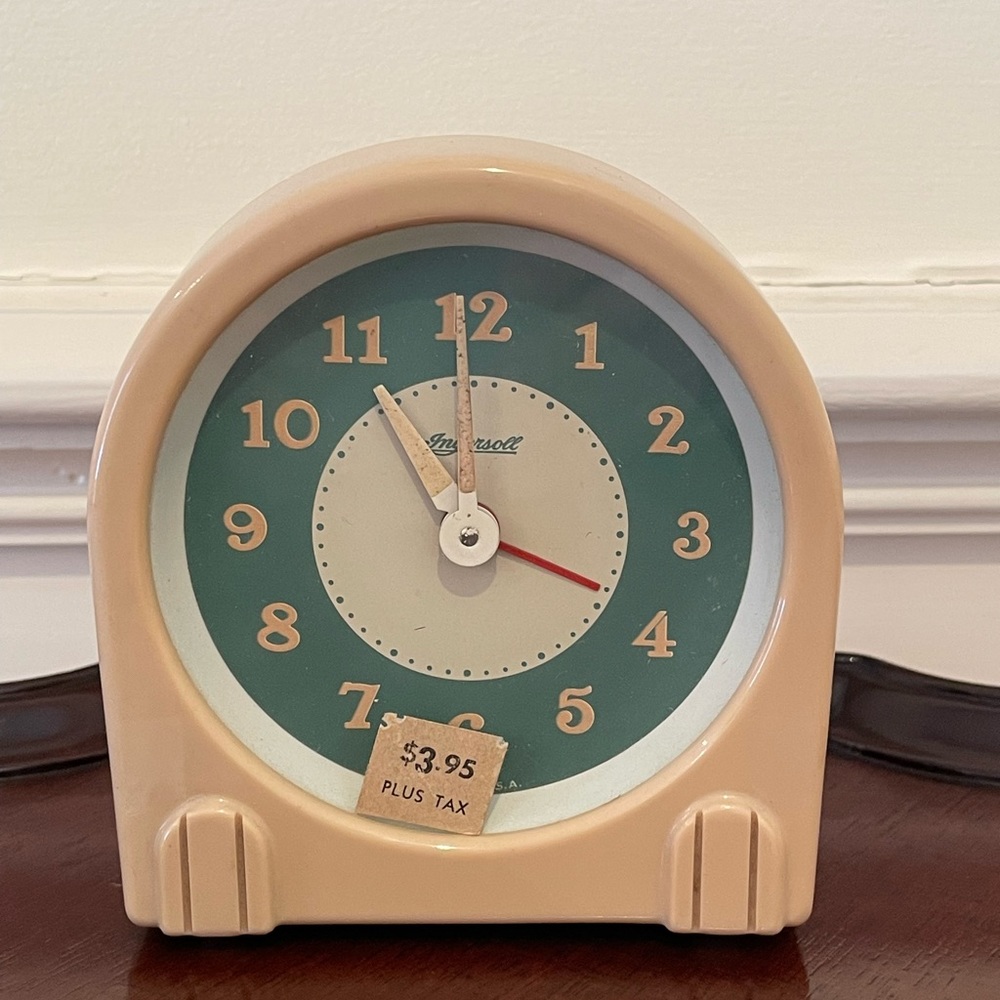 VINTAGE INGERSOLL ALARM CLOCK DECO